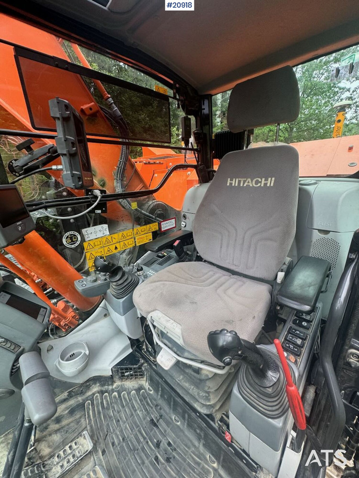 Escavadora de rastos Hitachi ZX225: foto 22
