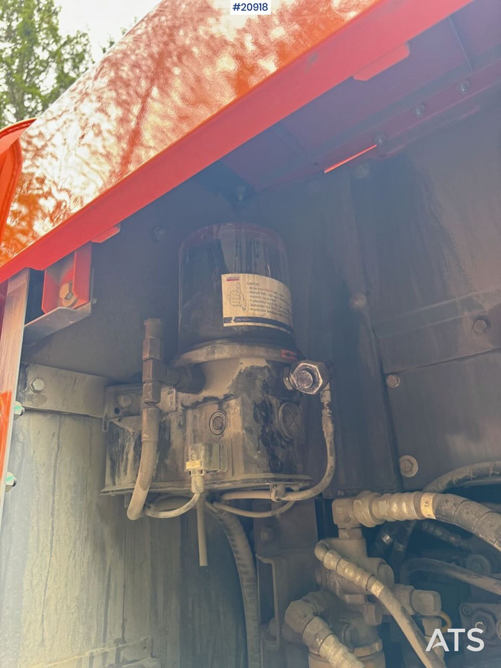 Escavadora de rastos Hitachi ZX225: foto 18