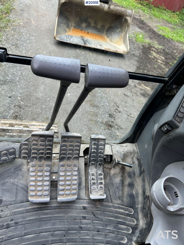 Escavadora de rastos Hitachi ZX225: foto 23