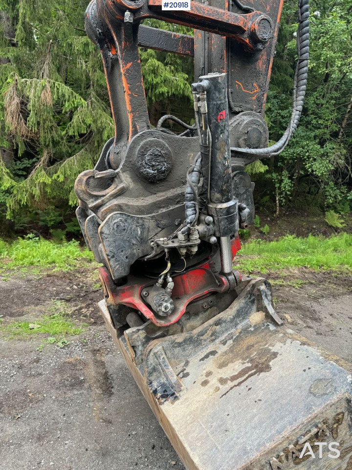 Escavadora de rastos Hitachi ZX225: foto 14