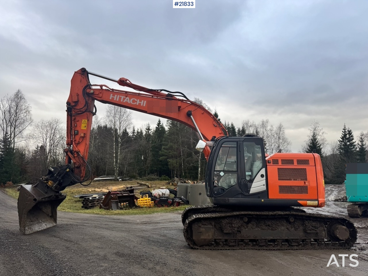 Hitachi ZX225USRLC-6 Beltegraver m/ Rototilt, 2 skuffer og Easy Dig. SE VIDEO - Escavadora de rastos: foto 3 Hitachi ZX225USRLC-6 Beltegraver m/ Rototilt, 2 skuffer og Easy Dig. SE VIDEO - Escavadora de rastos: foto 3