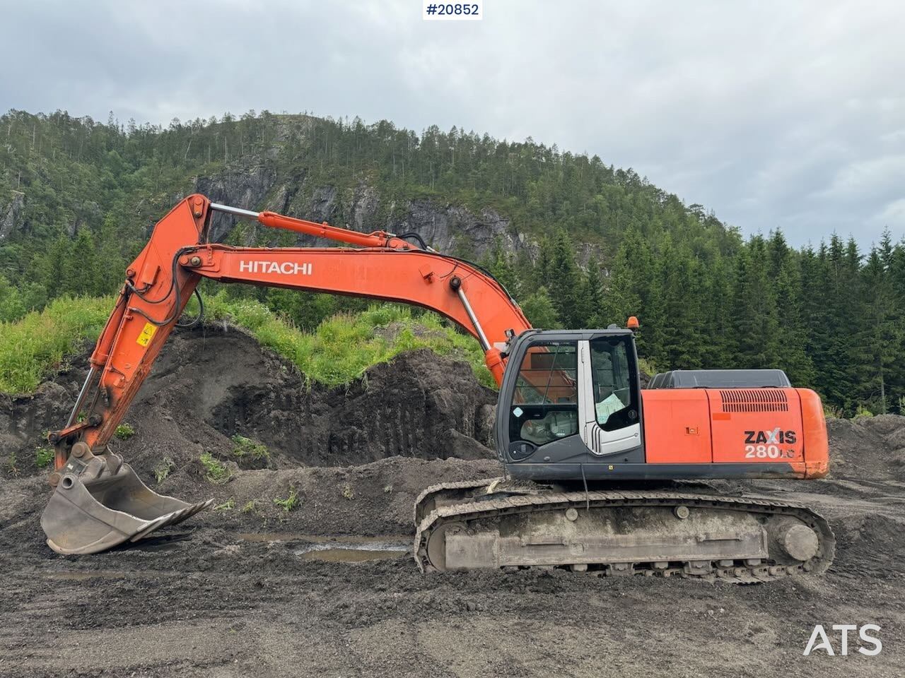 Hitachi ZX280LC-3 - Escavadora de rastos: foto 1 Hitachi ZX280LC-3 - Escavadora de rastos: foto 1
