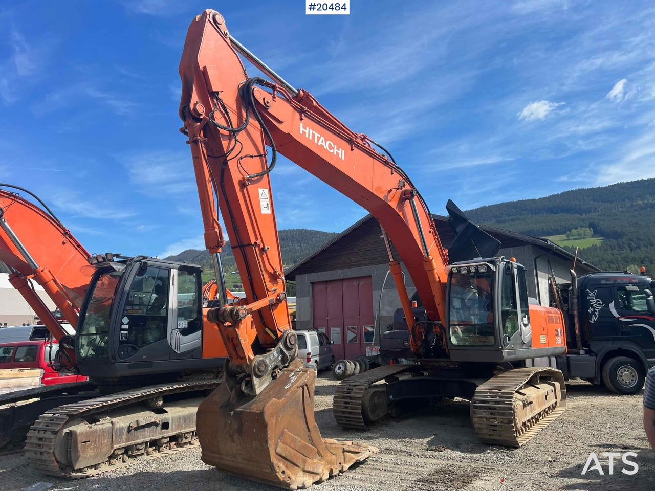 Hitachi ZX350LC-3 - Escavadeira: foto 1 Hitachi ZX350LC-3 - Escavadeira: foto 1