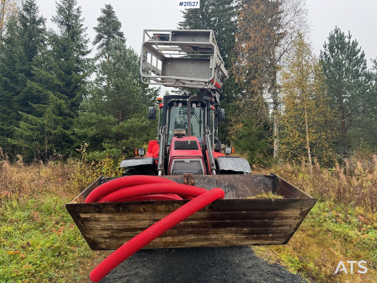 Huddig 1260B Traktorgraver m/ Huddig 2000 lift, tilt og pusseskuffe - Retroescavadeira: foto 3 Huddig 1260B Traktorgraver m/ Huddig 2000 lift, tilt og pusseskuffe - Retroescavadeira: foto 3