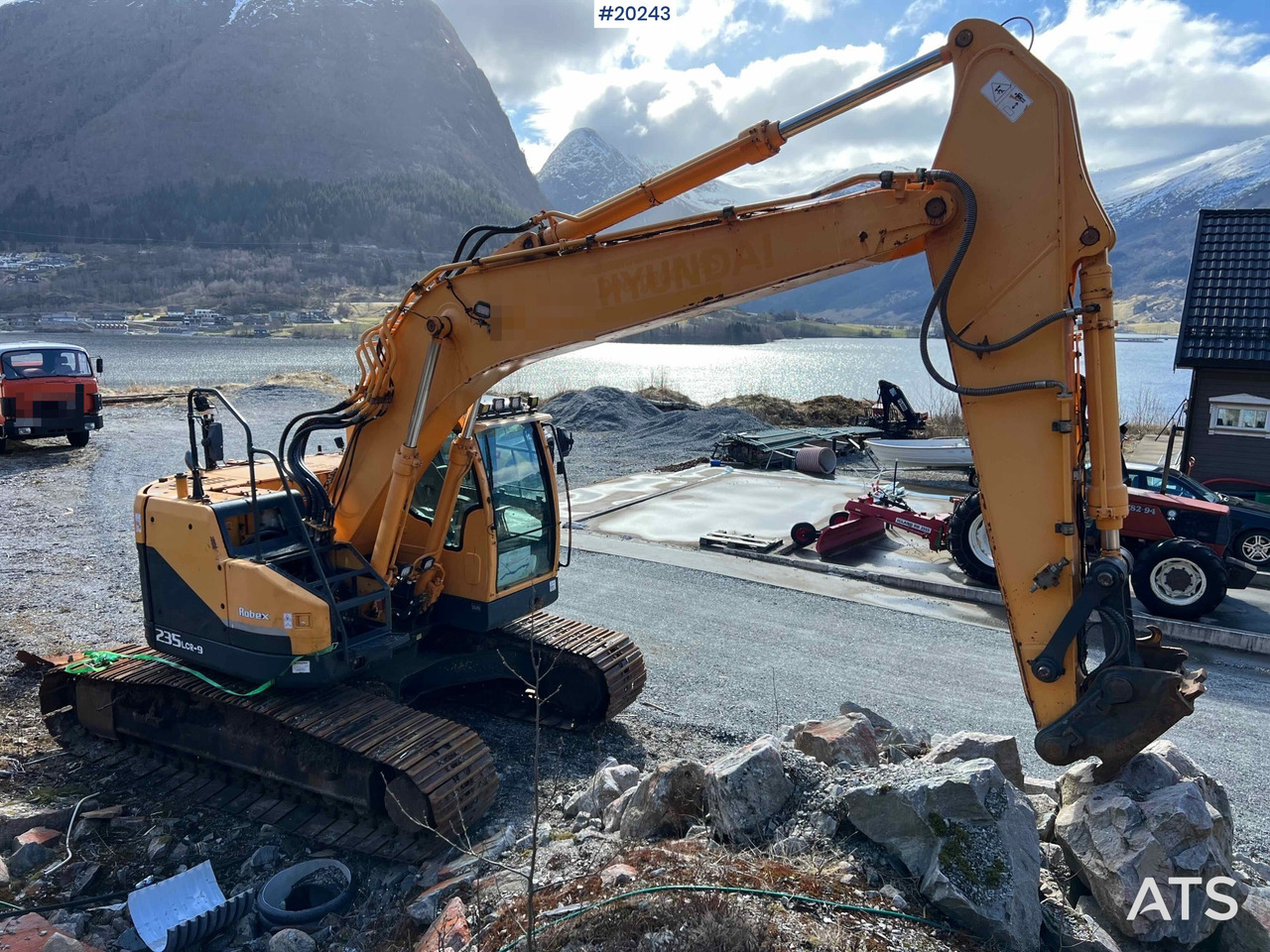 Hyundai Robex 235LCR-9 m/ Graveskuffe og gps - Escavadeira: foto 1 Hyundai Robex 235LCR-9 m/ Graveskuffe og gps - Escavadeira: foto 1