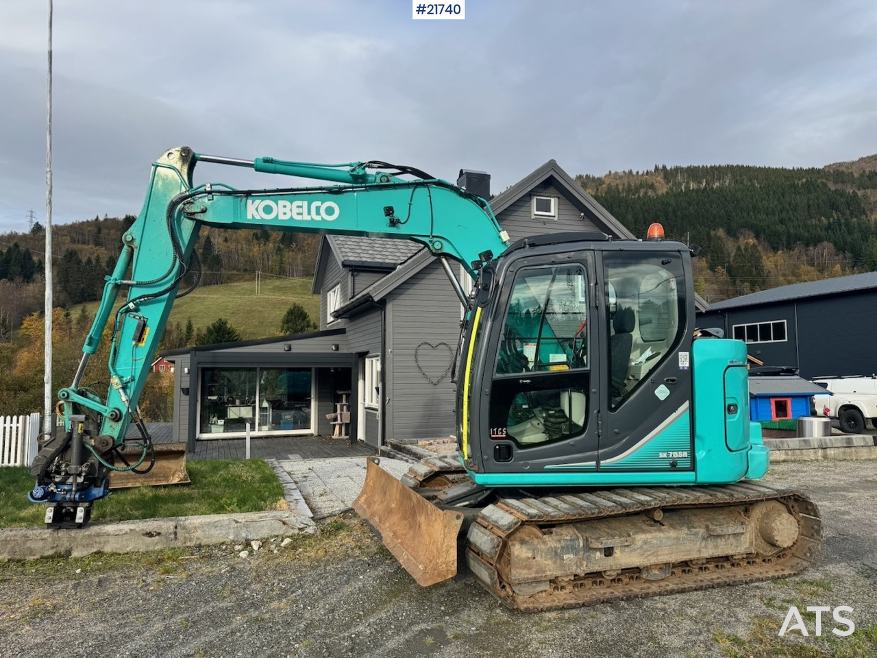 Kobelco 2018 Kobelco SK75SR-3E m/ Rototilt, 2 skuffer og Klype. 1850 timer! - Escavadora de rastos: foto 3 Kobelco 2018 Kobelco SK75SR-3E m/ Rototilt, 2 skuffer og Klype. 1850 timer! - Escavadora de rastos: foto 3