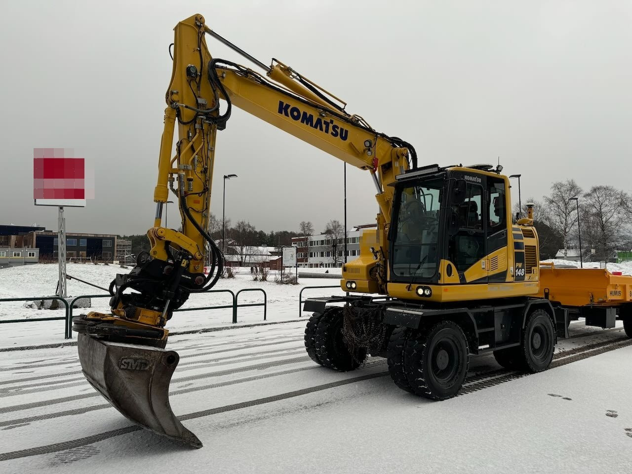 Komatsu PW148-11 - Escavadeira de rodas: foto 1 Komatsu PW148-11 - Escavadeira de rodas: foto 1