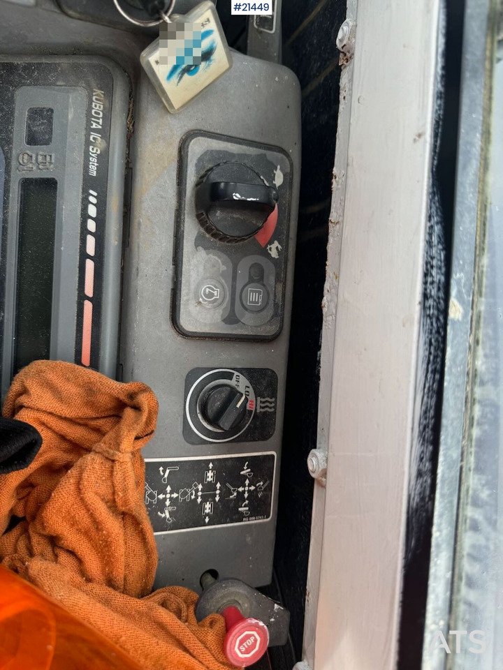 Mini escavadeira Kubota U35-3: foto 28 Mini escavadeira Kubota U35-3: foto 28