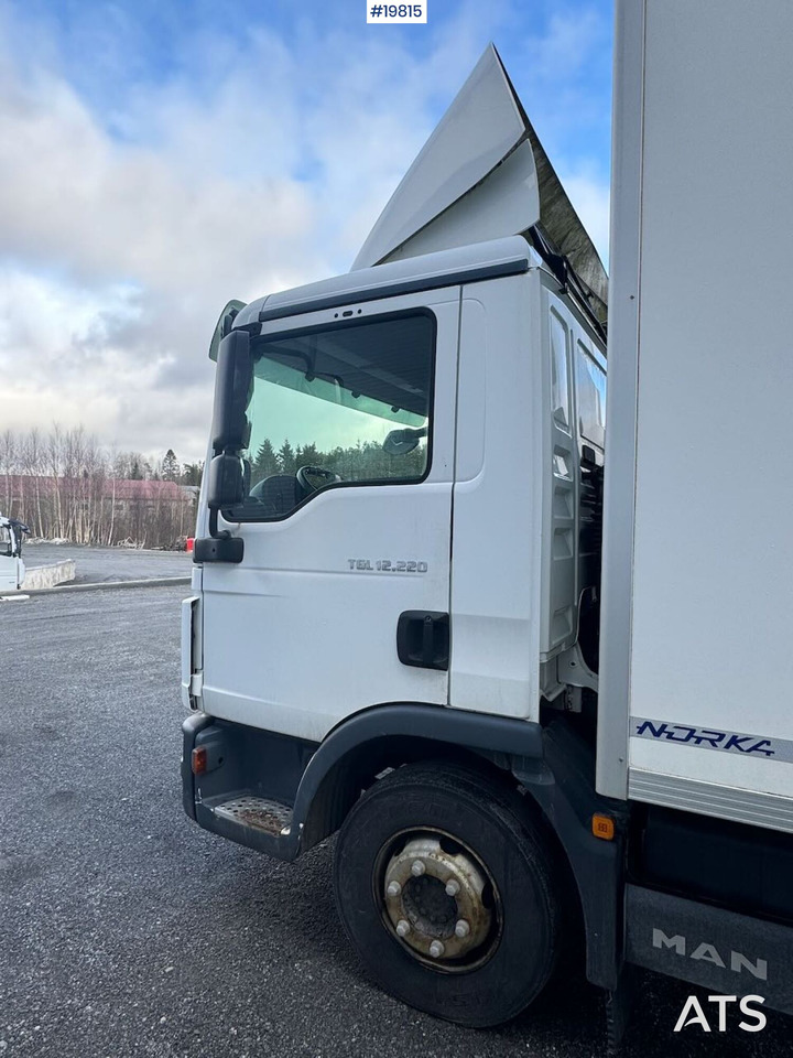 Camião furgão MAN TGL 12 220: foto 34