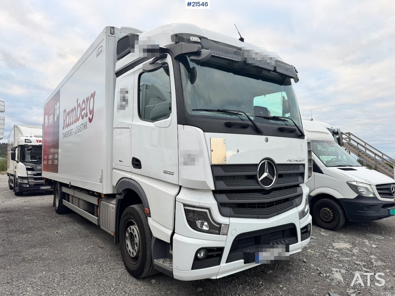 Mercedes Actros 1833 - Camião furgão: foto 3 Mercedes Actros 1833 - Camião furgão: foto 3