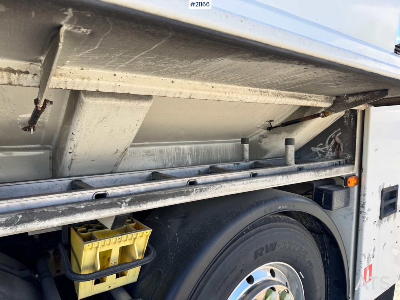 Locação financeira de Mercedes Actros 2553 Mercedes Actros 2553: foto 38 Locação financeira de Mercedes Actros 2553 Mercedes Actros 2553: foto 38