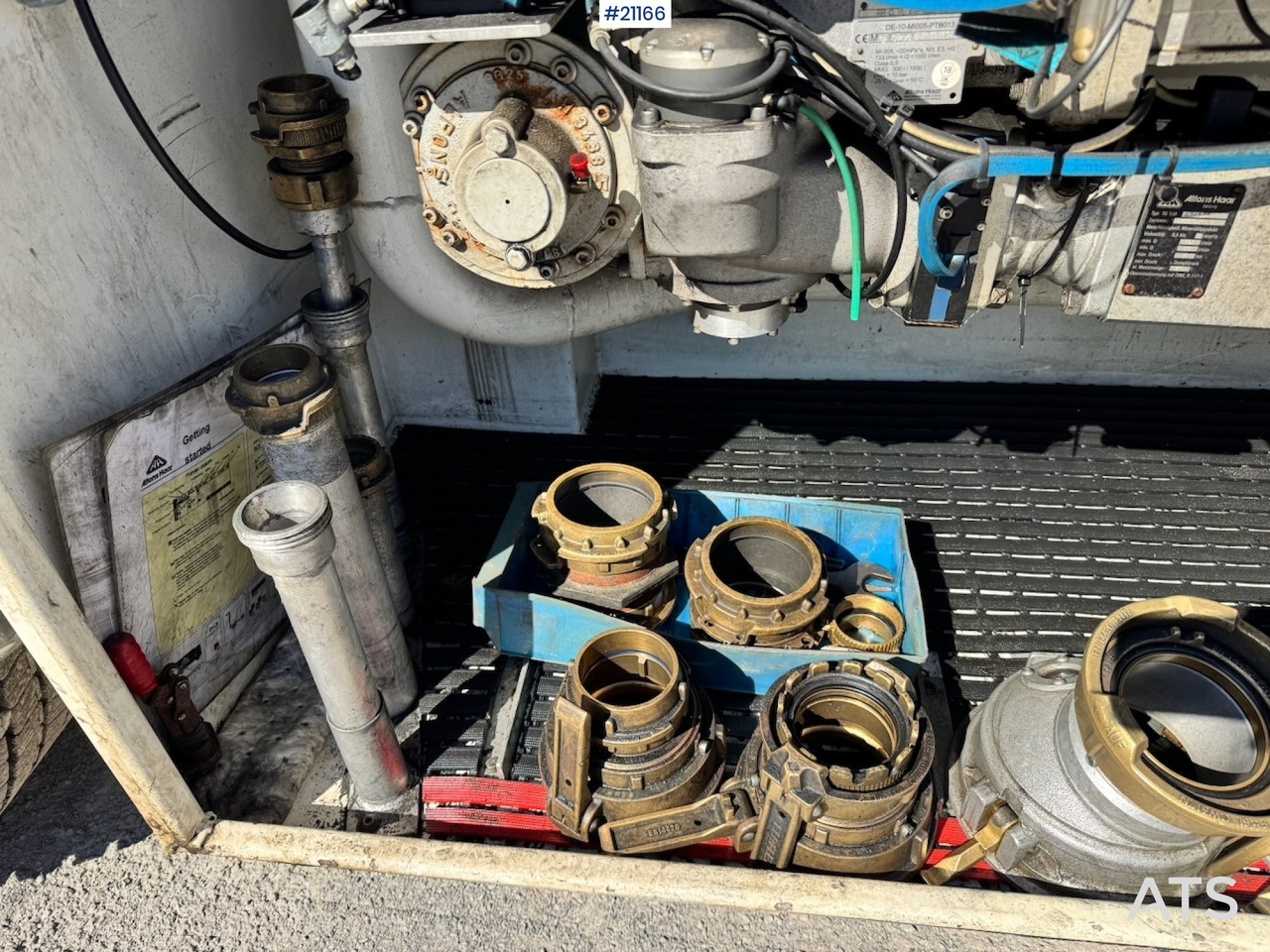 Locação financeira de Mercedes Actros 2553 Mercedes Actros 2553: foto 35 Locação financeira de Mercedes Actros 2553 Mercedes Actros 2553: foto 35