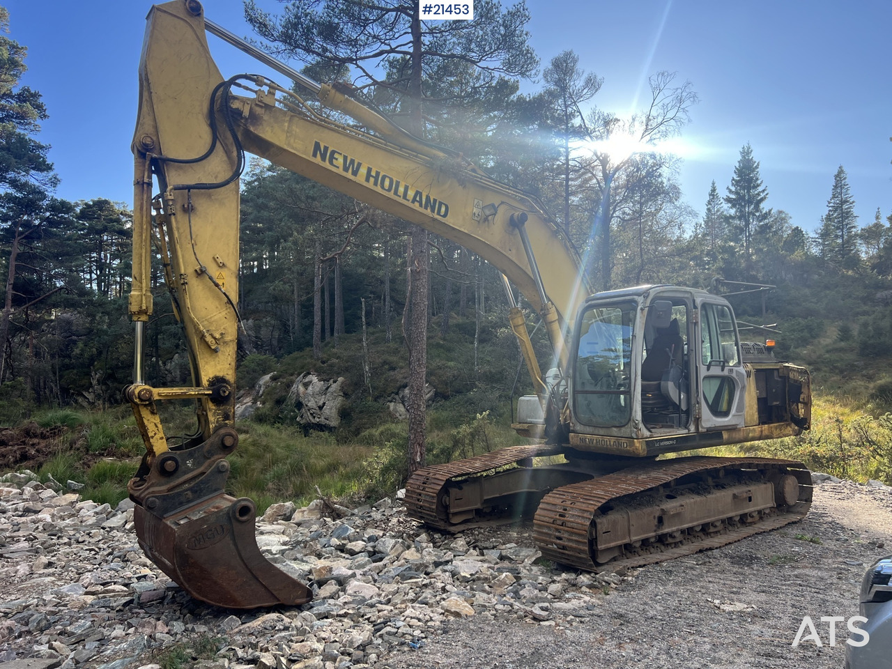 New Holland E215 Gravemaskin - Escavadora de rastos: foto 1 New Holland E215 Gravemaskin - Escavadora de rastos: foto 1