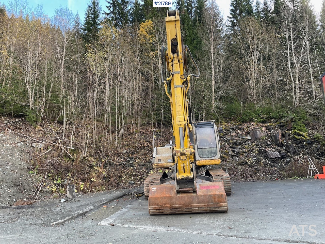 New Holland E265 med graveskuffe - Escavadora de rastos: foto 3 New Holland E265 med graveskuffe - Escavadora de rastos: foto 3