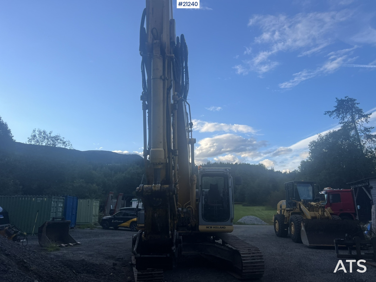 New Holland E265B Gravemaskin m/ graveskuffe og hydraulisk pusseskuffe - Escavadora de rastos: foto 5 New Holland E265B Gravemaskin m/ graveskuffe og hydraulisk pusseskuffe - Escavadora de rastos: foto 5