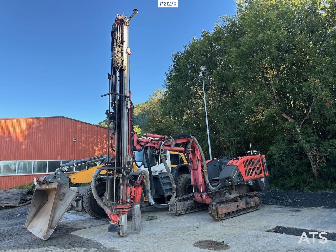 Sandvik DC400RI - Máquina de perfuração: foto 1 Sandvik DC400RI - Máquina de perfuração: foto 1
