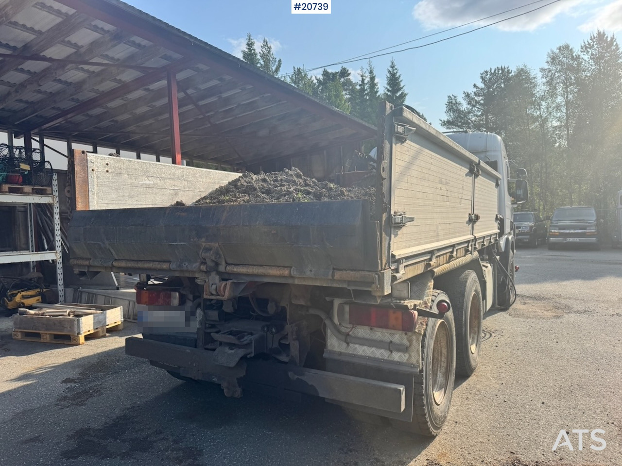 Scania P124 - Camião de caixa aberta/ Plataforma, Camião grua: foto 4 Scania P124 - Camião de caixa aberta/ Plataforma, Camião grua: foto 4