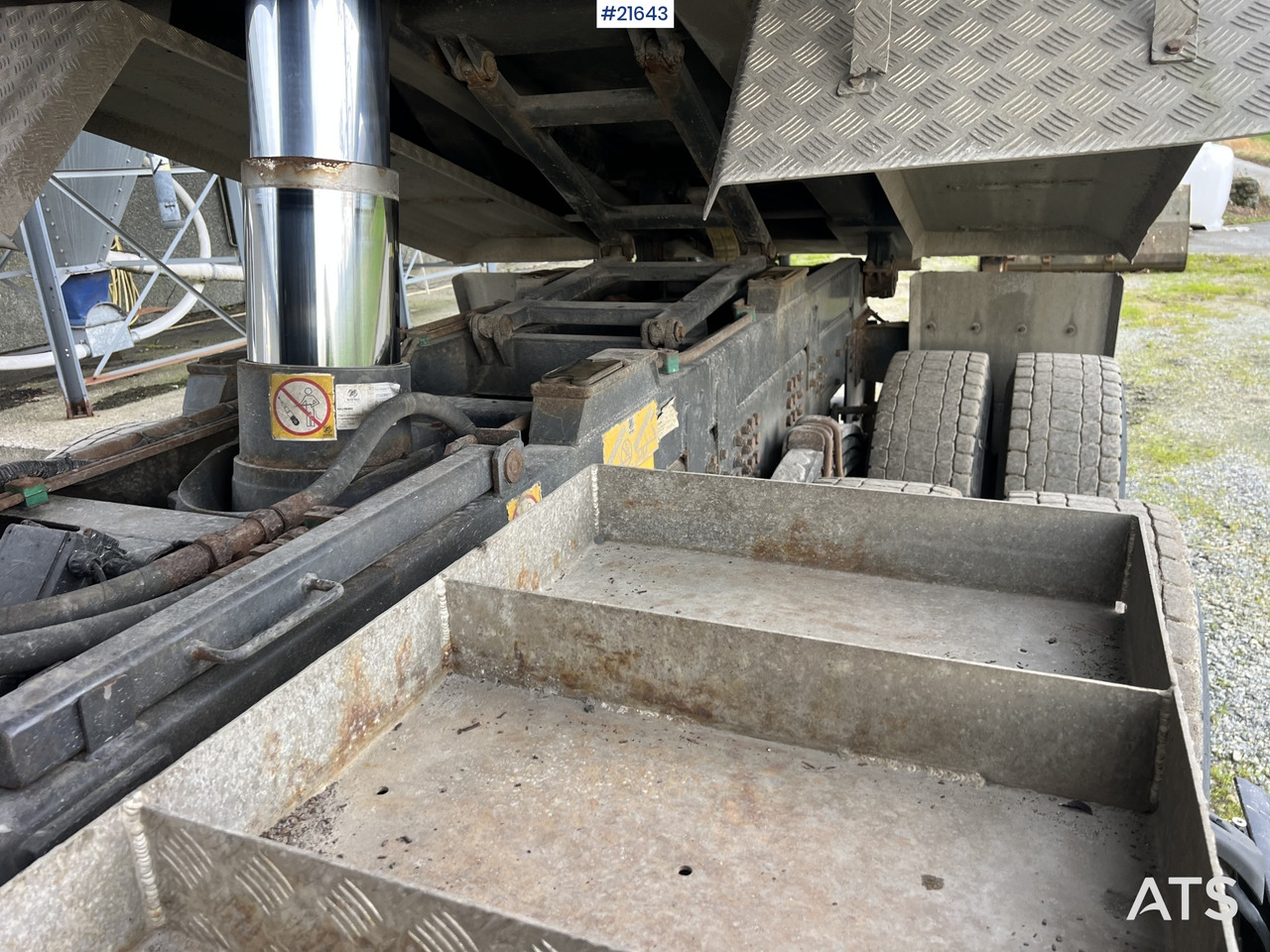 Camião basculante Scania R560 6x4 Tippbil: foto 24