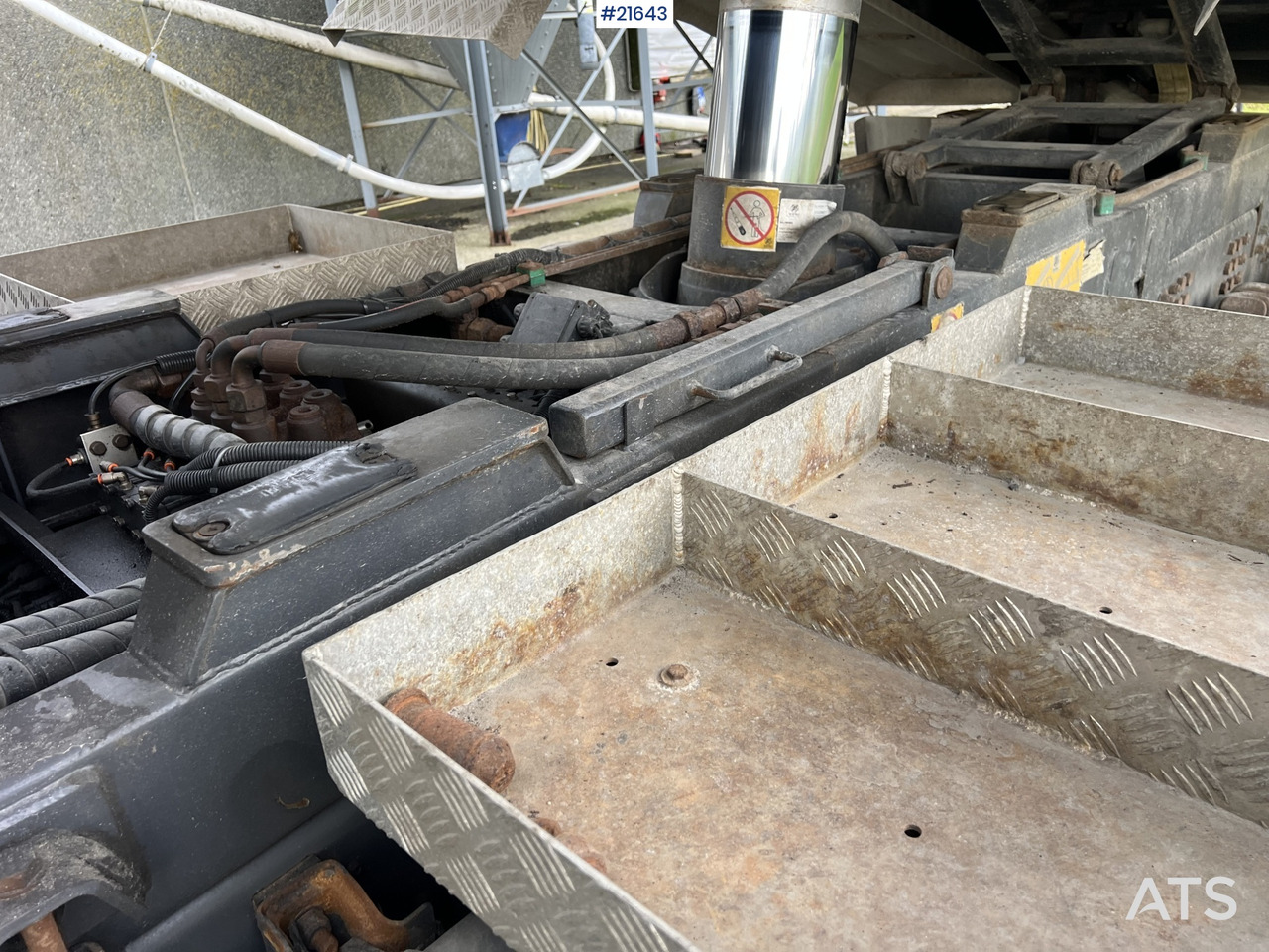 Camião basculante Scania R560 6x4 Tippbil: foto 23