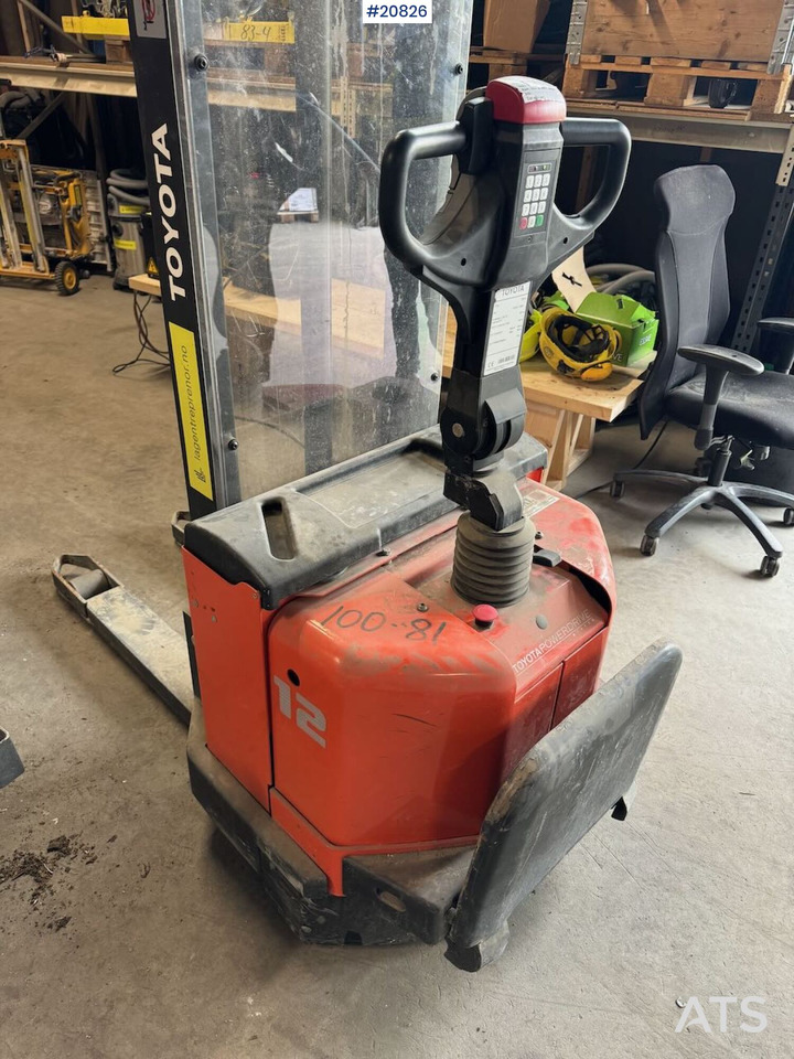 Toyota 7SM12 - Stacker: foto 2 Toyota 7SM12 - Stacker: foto 2