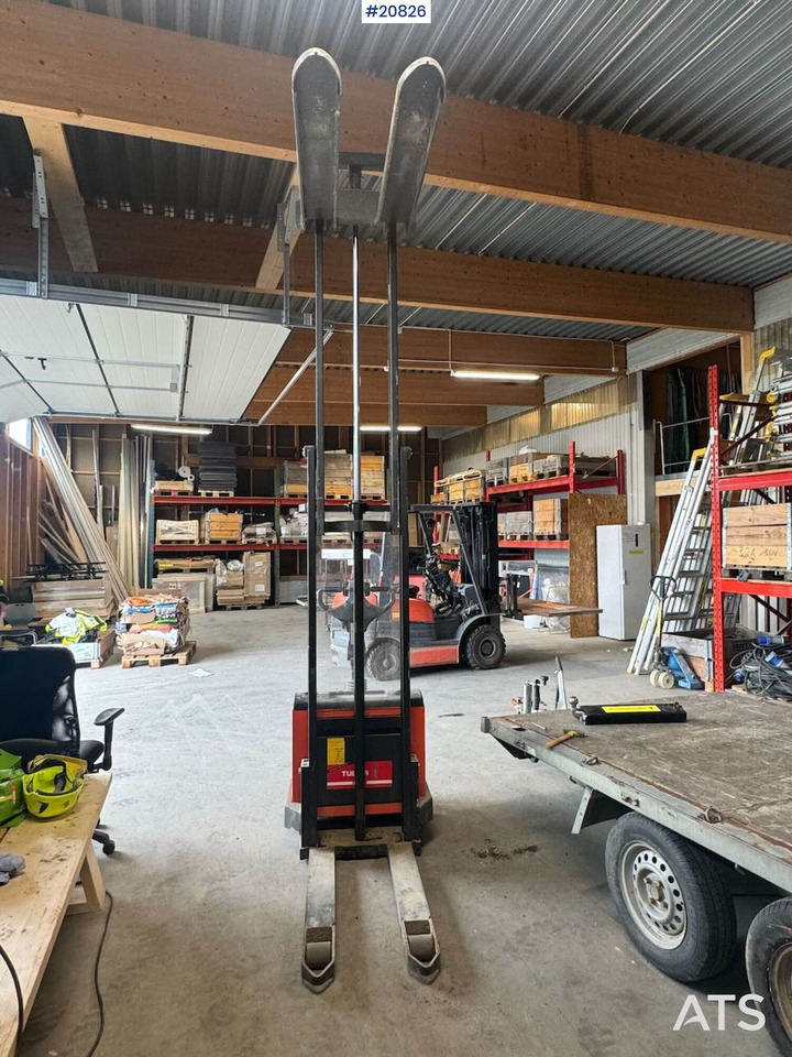 Toyota 7SM12 - Stacker: foto 3 Toyota 7SM12 - Stacker: foto 3