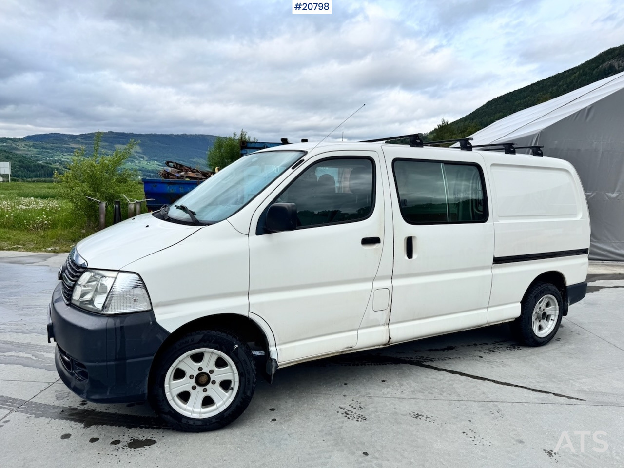 Toyota Hiace - Furgão: foto 2 Toyota Hiace - Furgão: foto 2