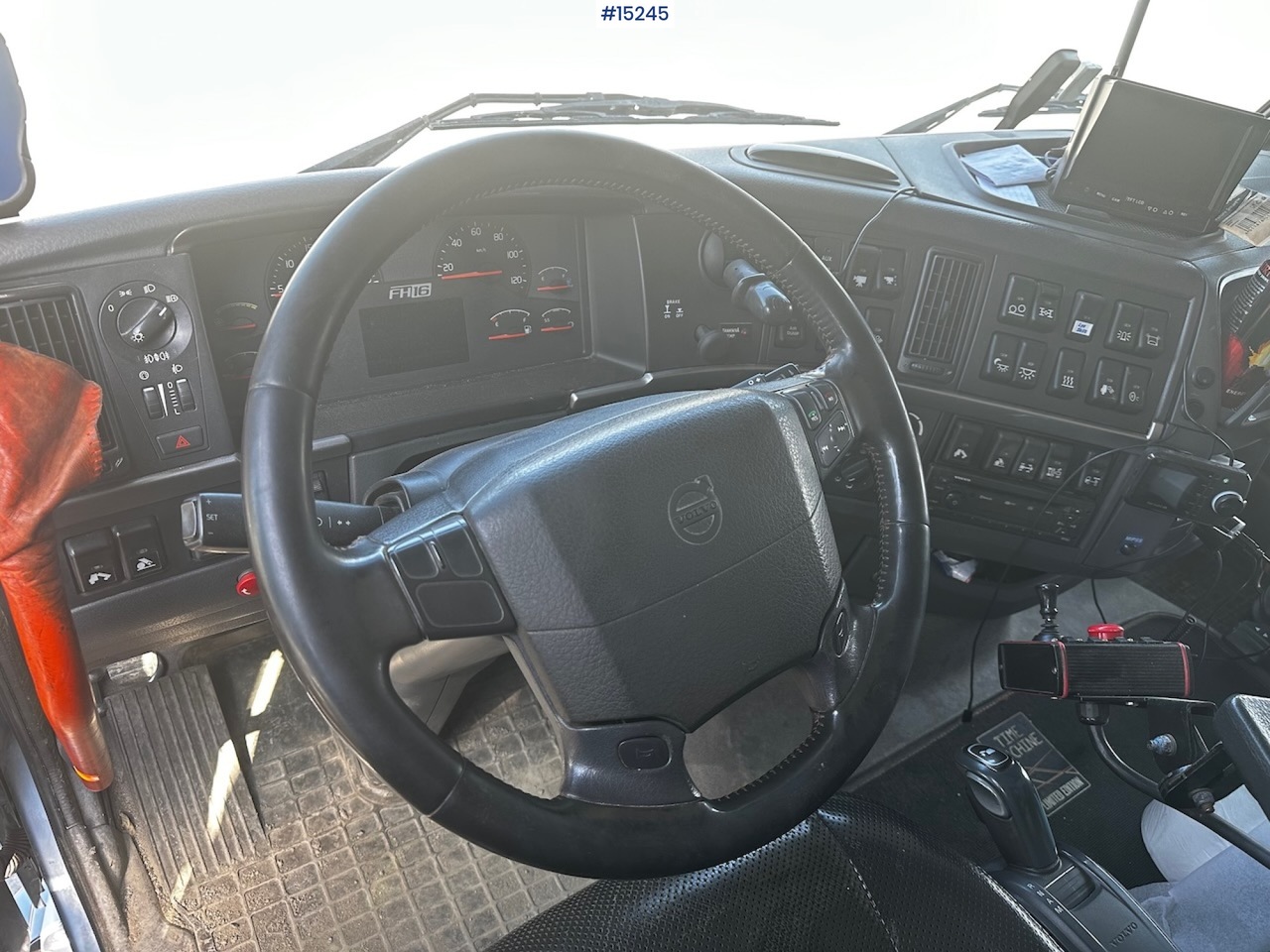 Tractor Volvo FH750: foto 26