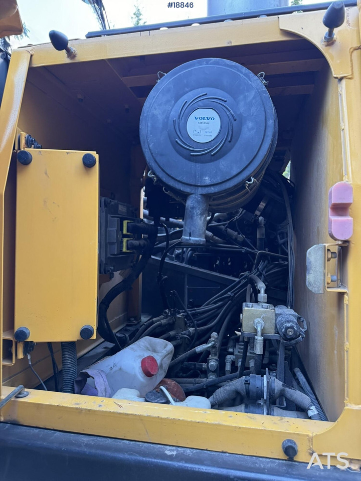 Escavadora de rastos Volvo EC210CL: foto 30