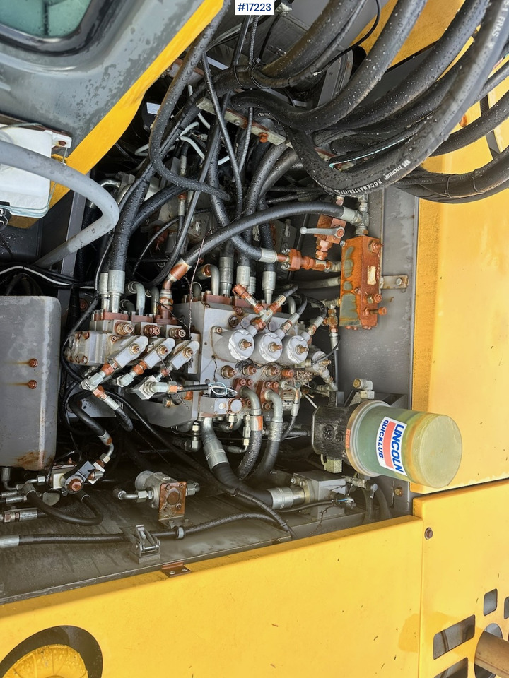 Escavadeira de rodas Volvo EW160B: foto 18 Escavadeira de rodas Volvo EW160B: foto 18