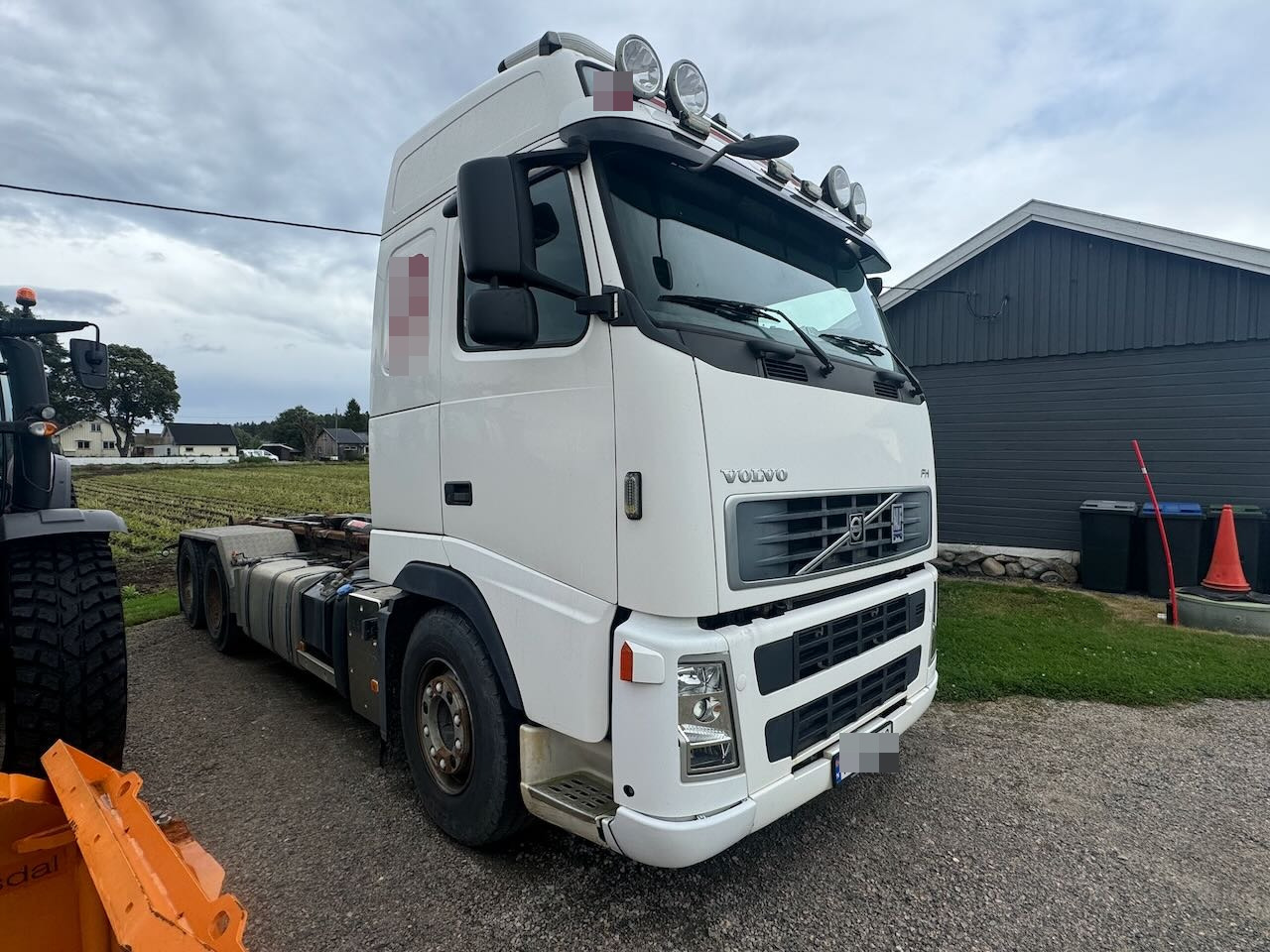 Volvo FH 480 - Camião polibenne: foto 1 Volvo FH 480 - Camião polibenne: foto 1