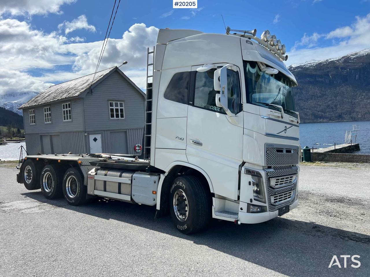 Volvo FH16 750 - Camião polibenne: foto 4 Volvo FH16 750 - Camião polibenne: foto 4