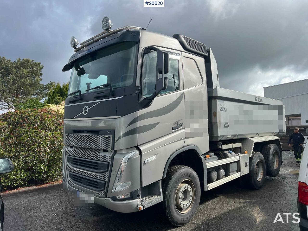 Volvo FH540 - Camião basculante: foto 2 Volvo FH540 - Camião basculante: foto 2