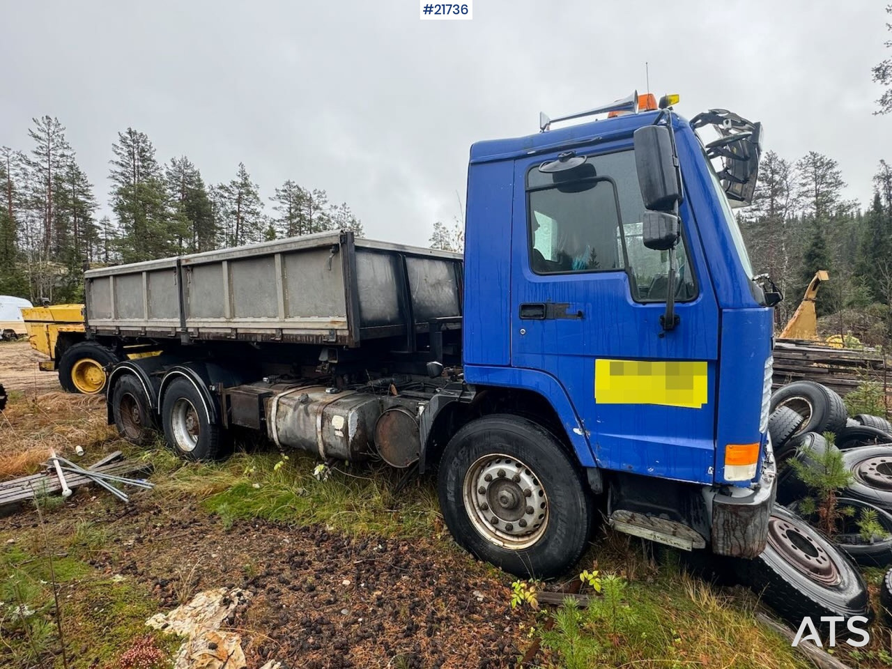 Volvo FL12 m/ 22 t/m Palfinger kran, tømmerflak, Dumperkasse og plan. - Camião grua: foto 1 Volvo FL12 m/ 22 t/m Palfinger kran, tømmerflak, Dumperkasse og plan. - Camião grua: foto 1