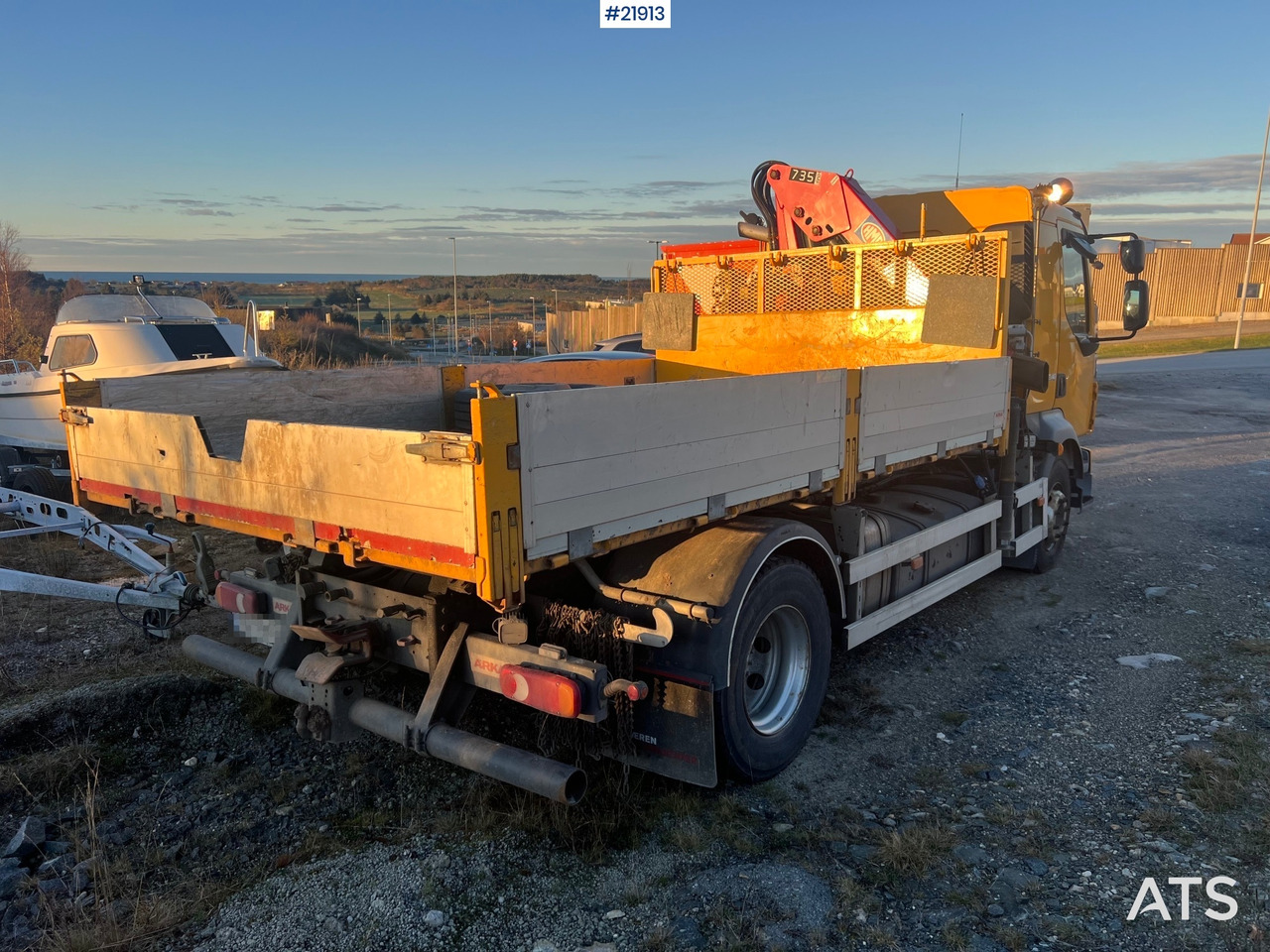 Volvo FL240 - Camião grua: foto 4 Volvo FL240 - Camião grua: foto 4