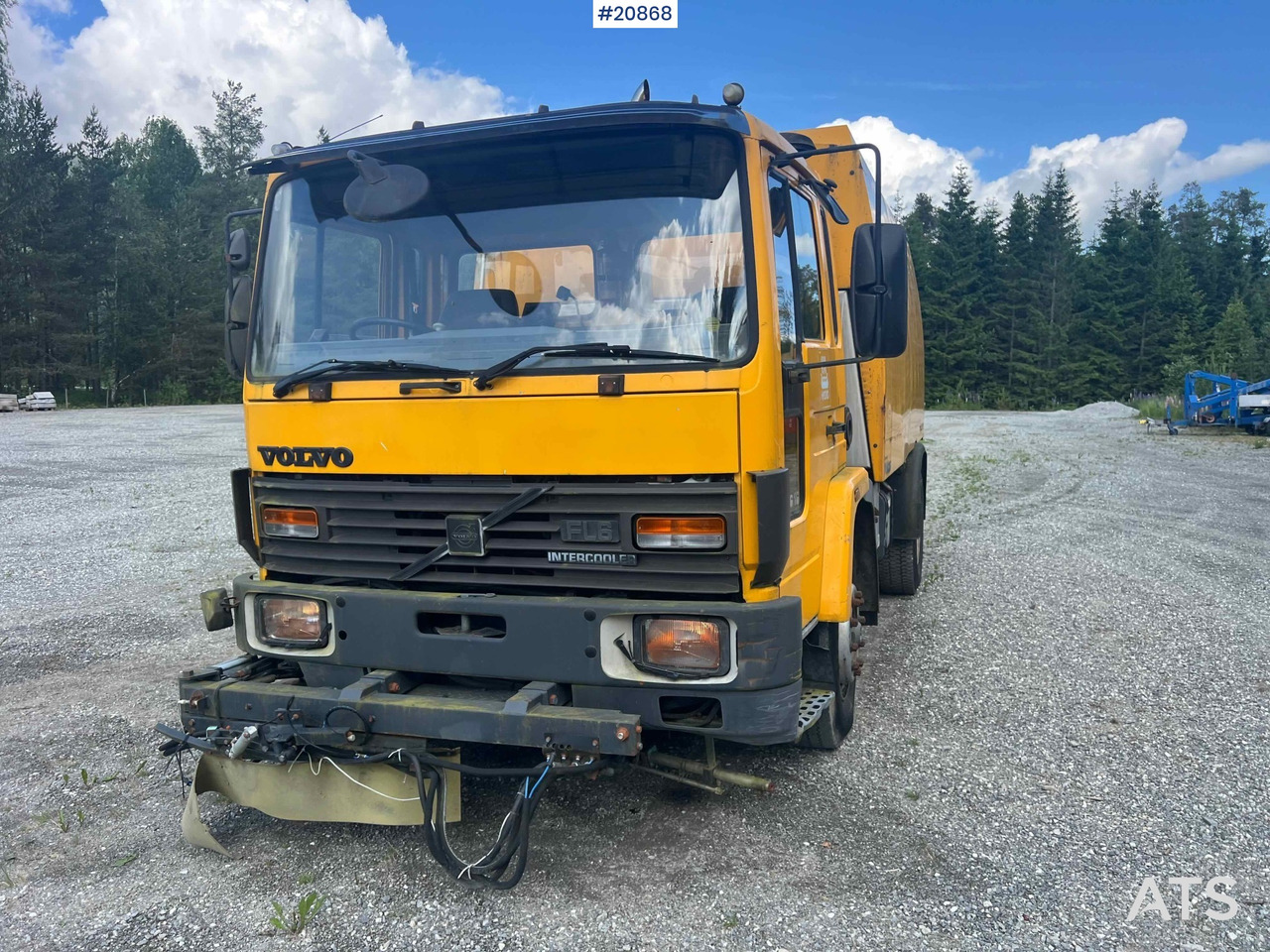 Varredora urbana Volvo FL616: foto 32