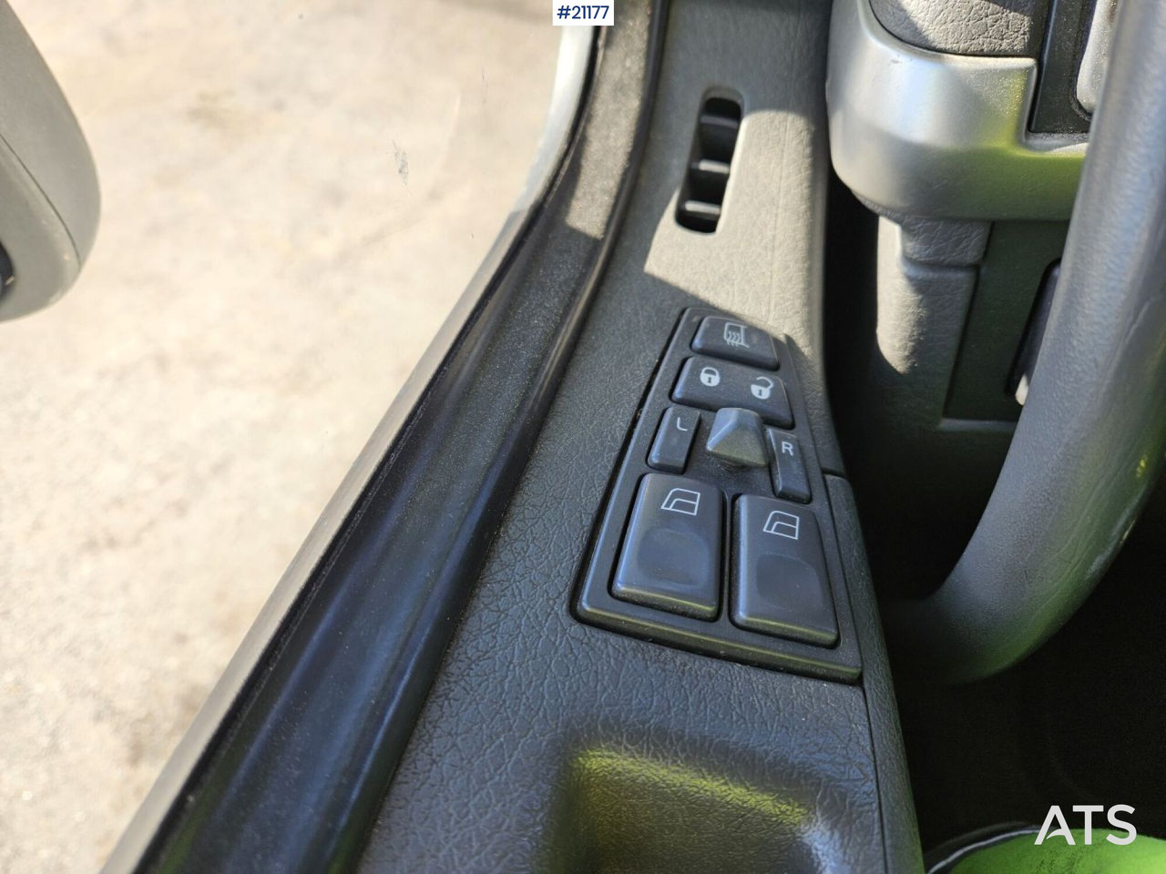 Caminhão de lixo Volvo FM 370: foto 11