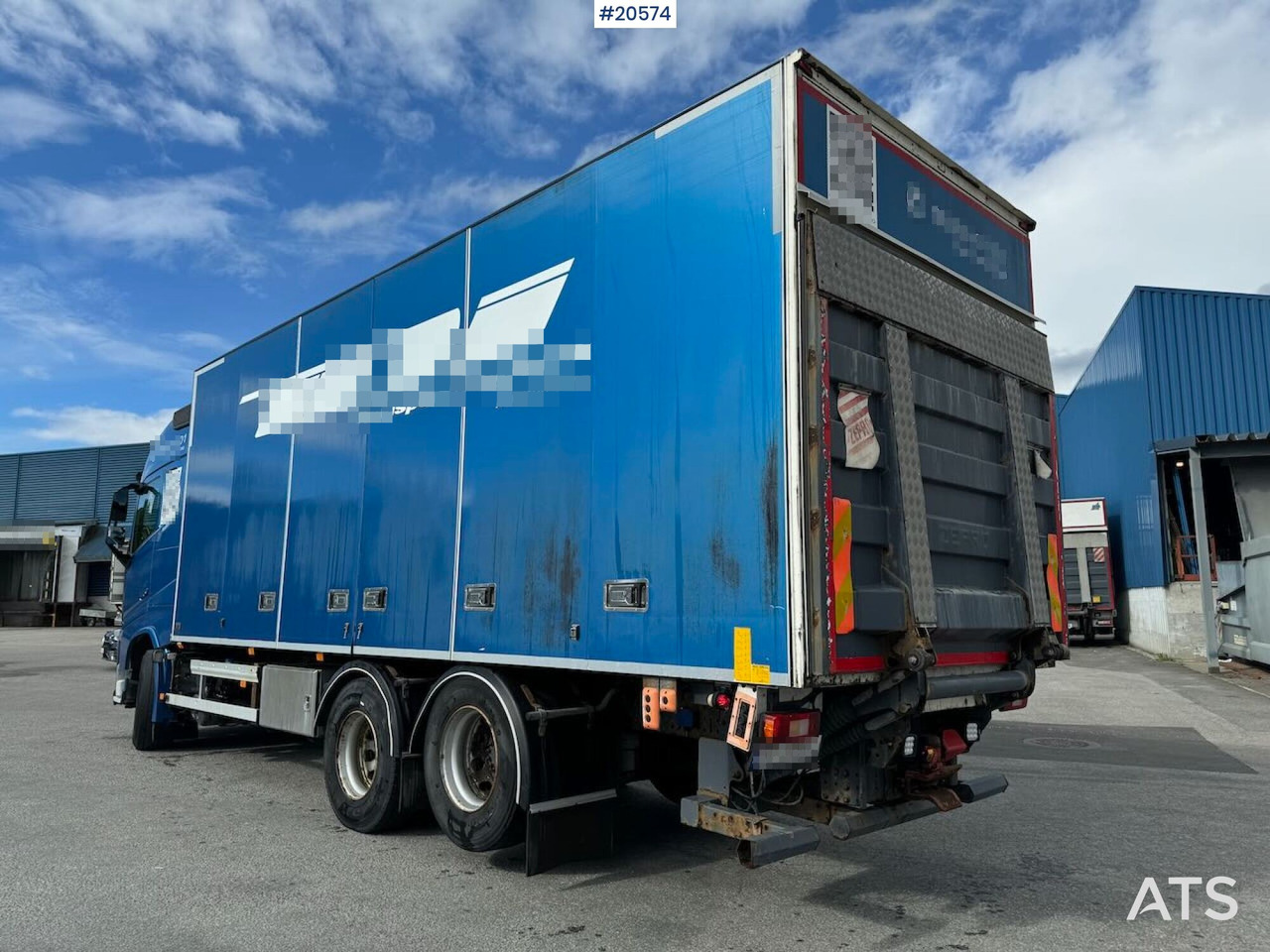Volvo Fh540 6x2 skapbil m/ full sideåpning og lift - Camião furgão: foto 3 Volvo Fh540 6x2 skapbil m/ full sideåpning og lift - Camião furgão: foto 3