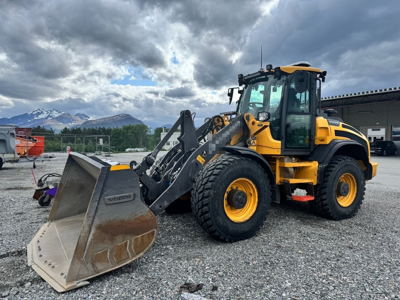 Volvo L45H - Pá carregadora de rodas: foto 1 Volvo L45H - Pá carregadora de rodas: foto 1