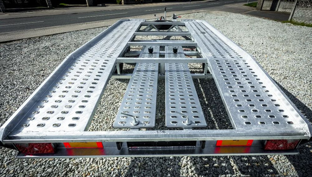 Boro nowa LAWETA szwajcarka 4,50m!! - Reboque transporte de veículos: foto 4 Boro nowa LAWETA szwajcarka 4,50m!! - Reboque transporte de veículos: foto 4