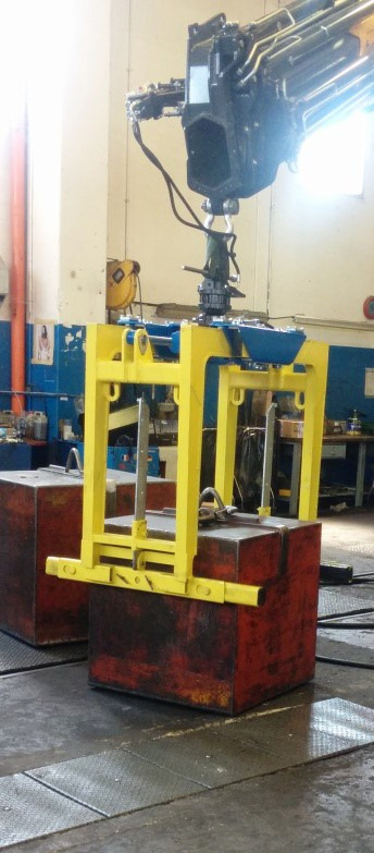 Brick stack grapple PL-02 - Grampo para Grua para camião: foto 4 Brick stack grapple PL-02 - Grampo para Grua para camião: foto 4