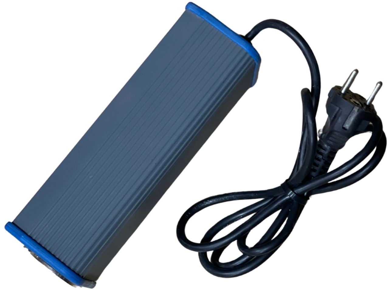 Cargador original Imet enchufe CB6000 - Sistema elétrico para Grua para camião: foto 5 Cargador original Imet enchufe CB6000 - Sistema elétrico para Grua para camião: foto 5