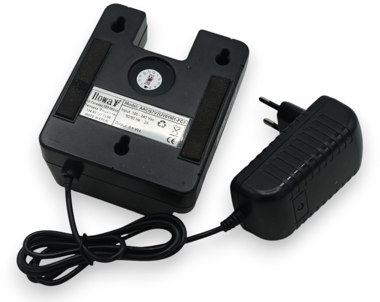 Itowa original charger BT7223MH, BT7216MH - Sistema elétrico para Grua para camião: foto 4 Itowa original charger BT7223MH, BT7216MH - Sistema elétrico para Grua para camião: foto 4