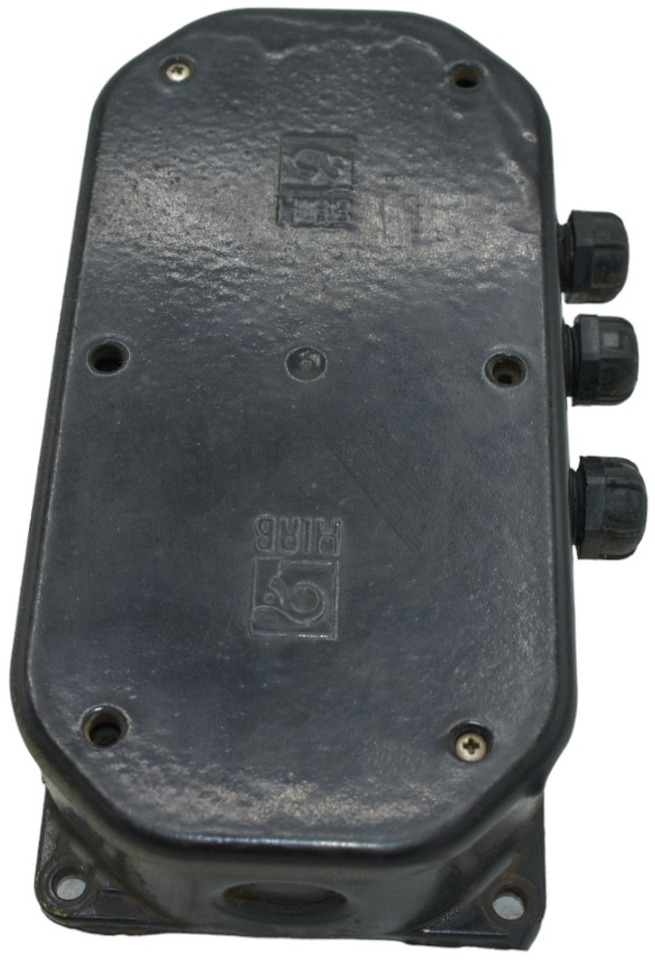 Electronic box , terminal 3635813 - Peça de reposição para Grua para camião: foto 4 Electronic box , terminal 3635813 - Peça de reposição para Grua para camião: foto 4