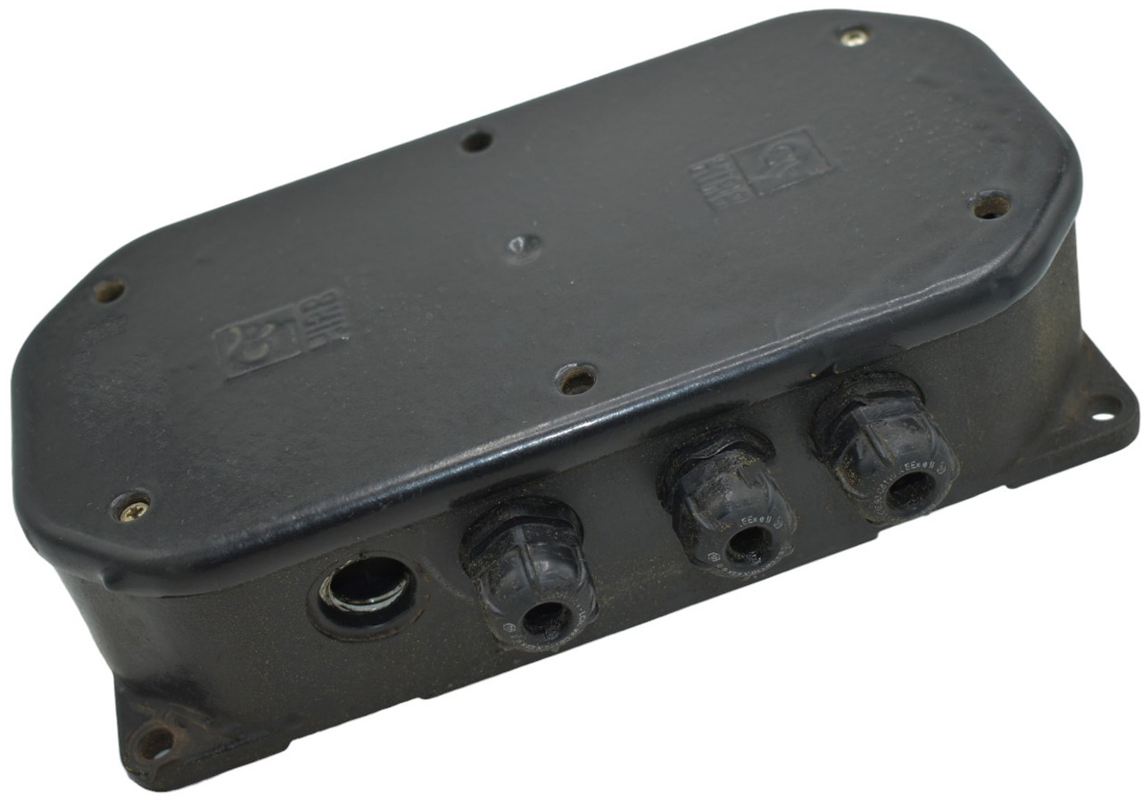 Electronic box , terminal 3635813 - Peça de reposição para Grua para camião: foto 1 Electronic box , terminal 3635813 - Peça de reposição para Grua para camião: foto 1