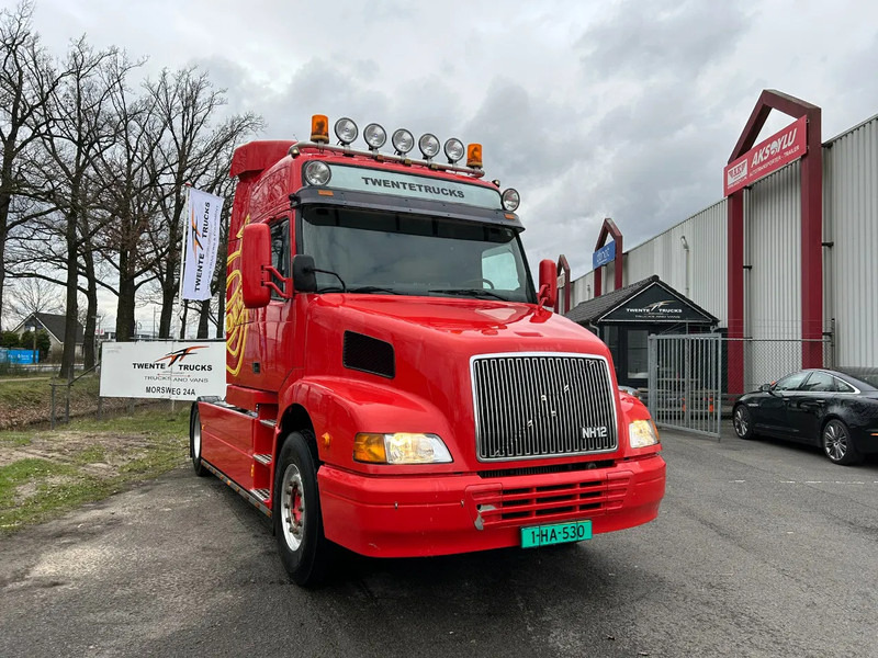 Volvo NH 12.460 4X2 460PK Globetrotter/ Manuel Gearbox / NL Truck - Tractor: foto 1 Volvo NH 12.460 4X2 460PK Globetrotter/ Manuel Gearbox / NL Truck - Tractor: foto 1