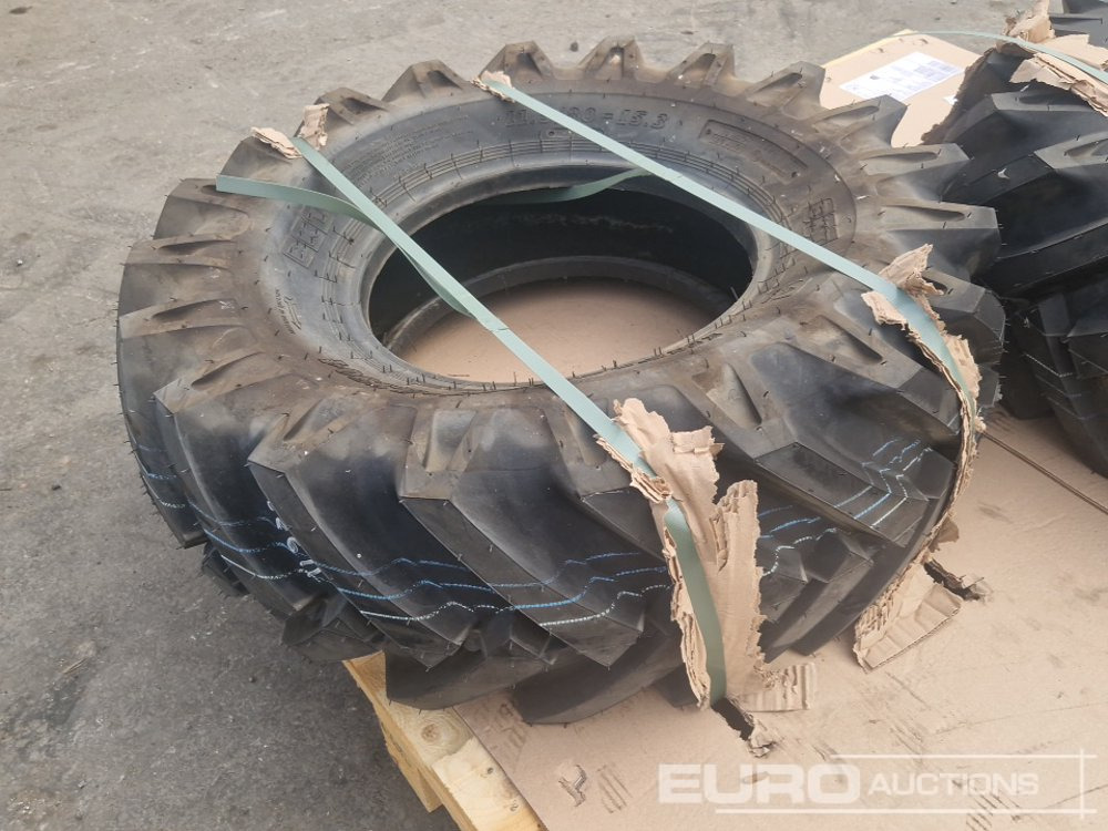 11.5/80-15.3 Tyres (2 of) - Pneu: foto 3 11.5/80-15.3 Tyres (2 of) - Pneu: foto 3