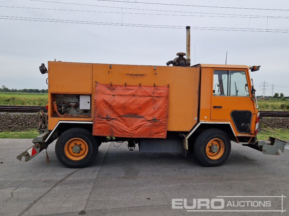 1995 V.Meili Diesel Rail Cleaning/Grindimg Vehicle, 4WD, 4WS (TÜV06/27) (ONLY Part I German Reg. Docs. and Manuals Available) - Quadriciclo: foto 5 1995 V.Meili Diesel Rail Cleaning/Grindimg Vehicle, 4WD, 4WS (TÜV06/27) (ONLY Part I German Reg. Docs. and Manuals Available) - Quadriciclo: foto 5