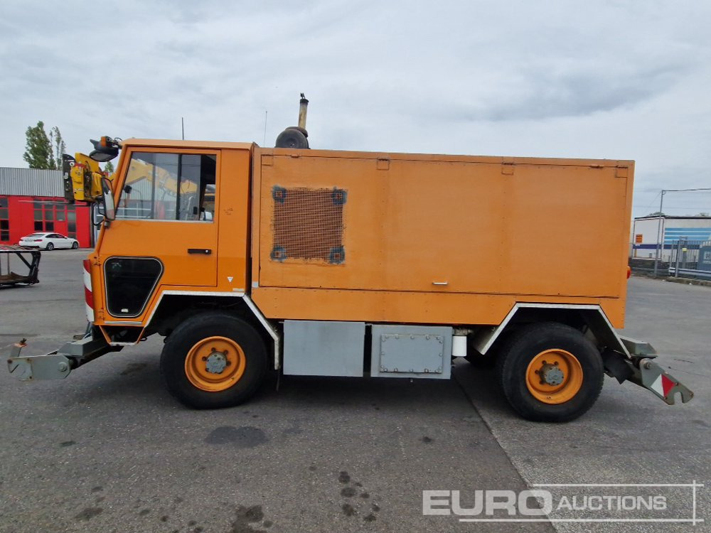 1995 V.Meili Diesel Rail Cleaning/Grindimg Vehicle, 4WD, 4WS (TÜV06/27) (ONLY Part I German Reg. Docs. and Manuals Available) - Quadriciclo: foto 2 1995 V.Meili Diesel Rail Cleaning/Grindimg Vehicle, 4WD, 4WS (TÜV06/27) (ONLY Part I German Reg. Docs. and Manuals Available) - Quadriciclo: foto 2