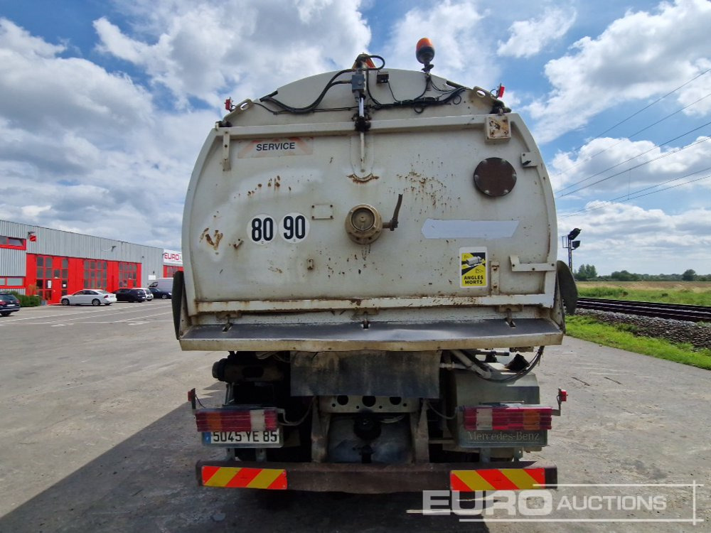2002 Mercedes Axor 1829 - Varredora urbana: foto 4 2002 Mercedes Axor 1829 - Varredora urbana: foto 4