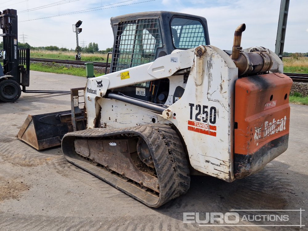 2005 Bobcat T250 - Mini pá carregadora: foto 3 2005 Bobcat T250 - Mini pá carregadora: foto 3
